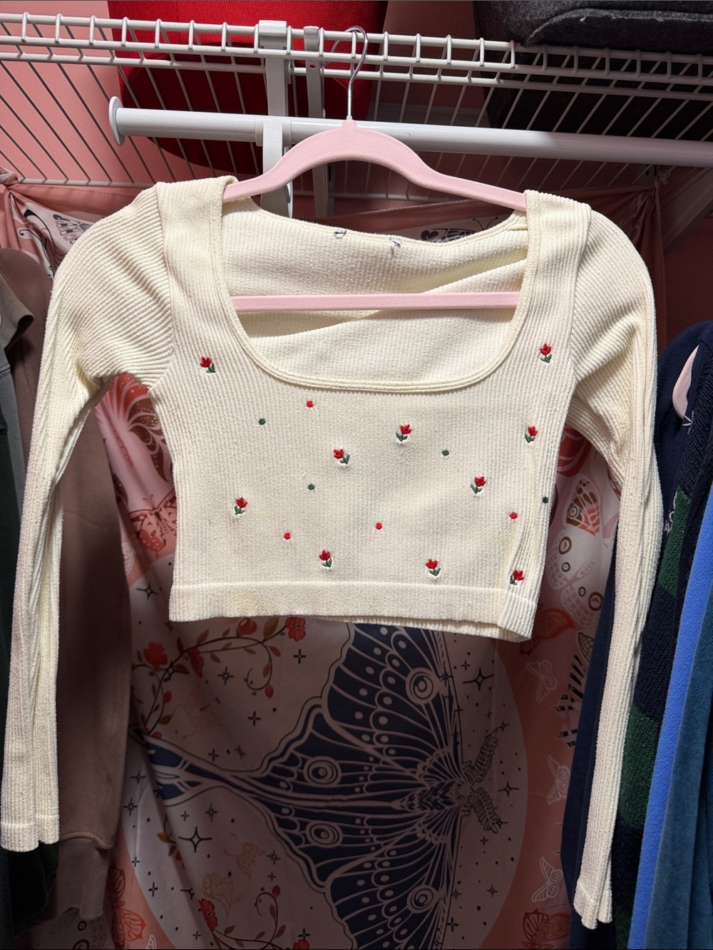 Zara Cream Ribbed Long-Sleeve Crop Top with Red Rose Embroidery
